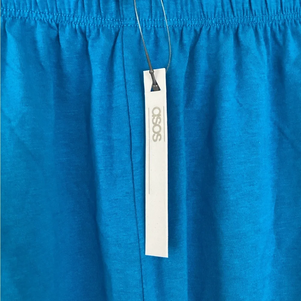 NWT ASOS ruffle hem shorts - Picture 2 of 3